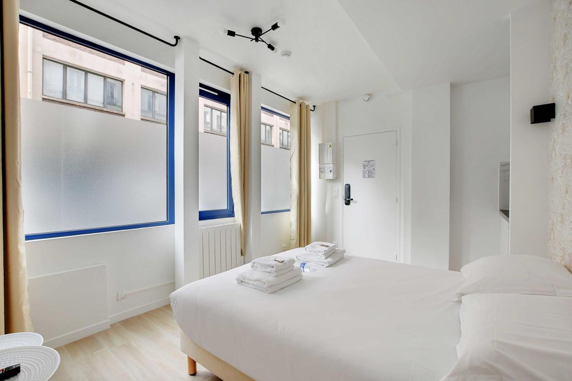 Newly Renovated Appartements Residence Republique Paris Exterior photo