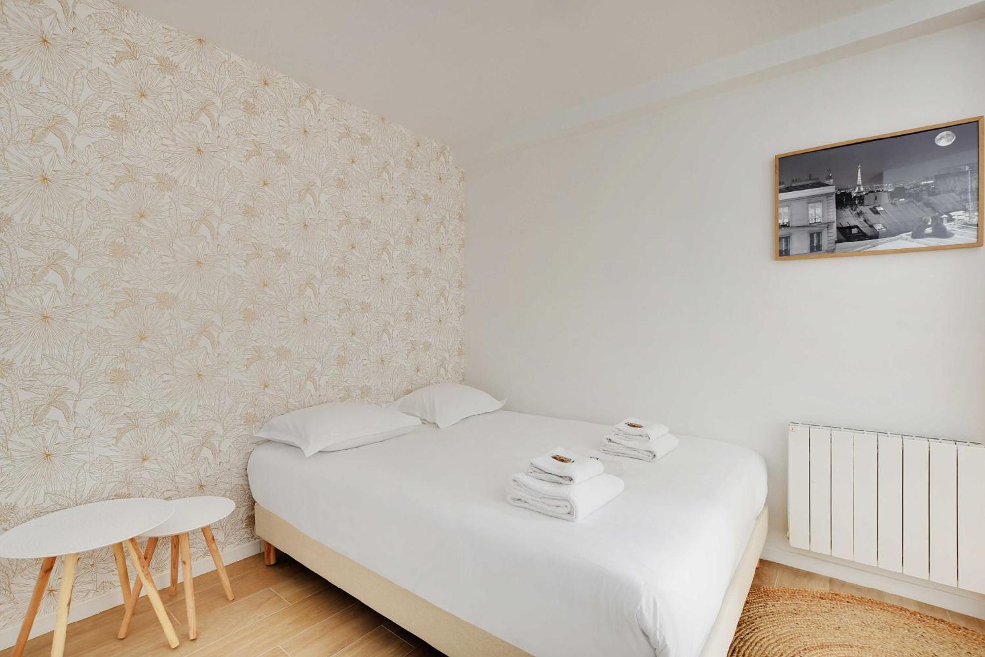 Newly Renovated Appartements Residence Republique Paris Exterior photo
