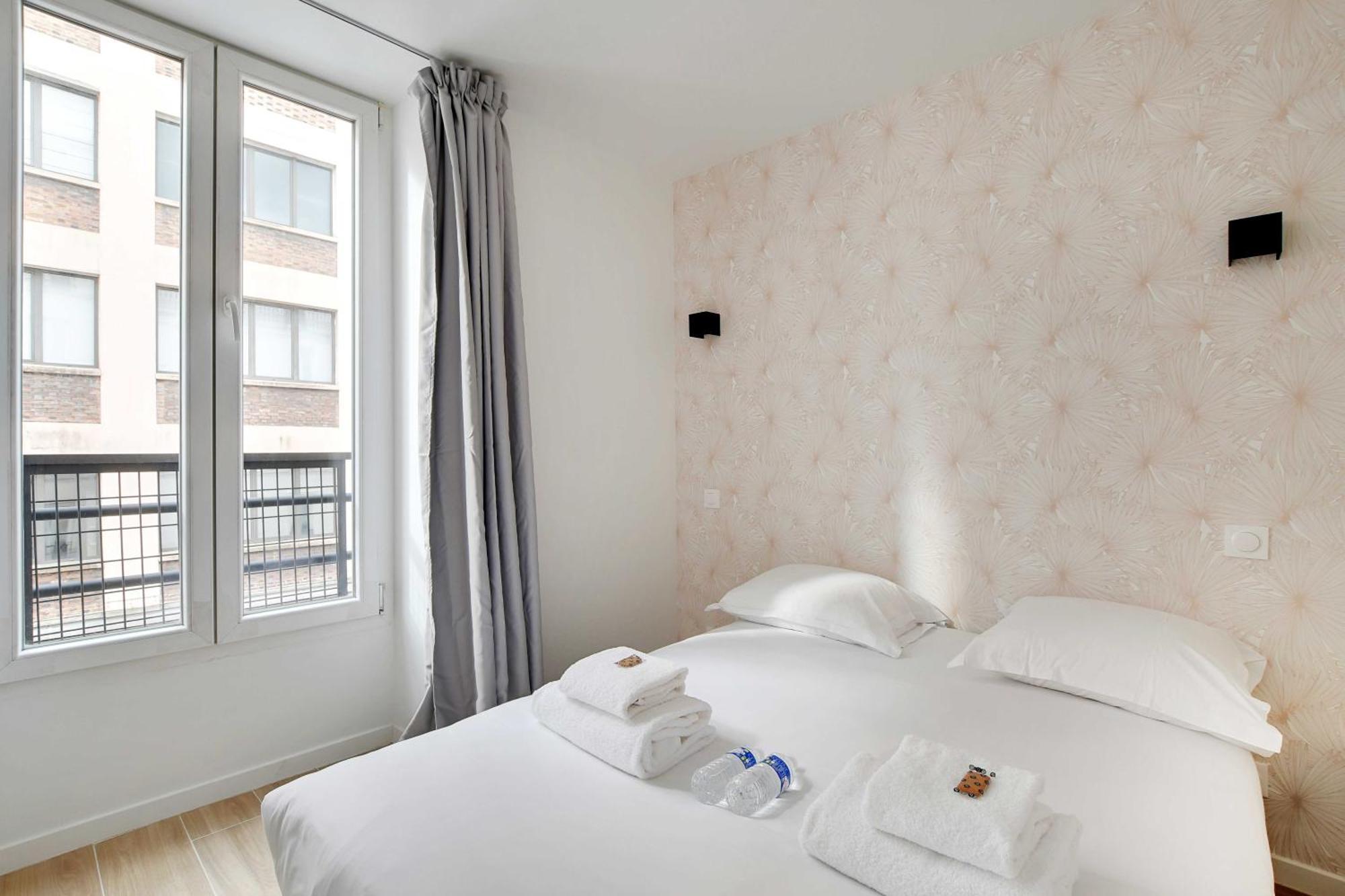 Newly Renovated Appartements Residence Republique Paris Exterior photo
